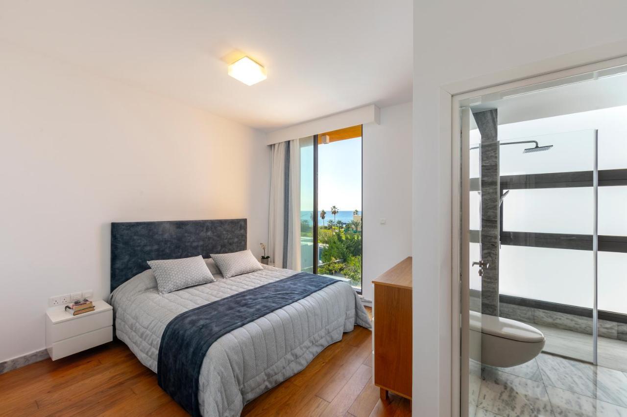 Villa Laurus 6, Walking Distance To The Beach Paphos Bagian luar foto