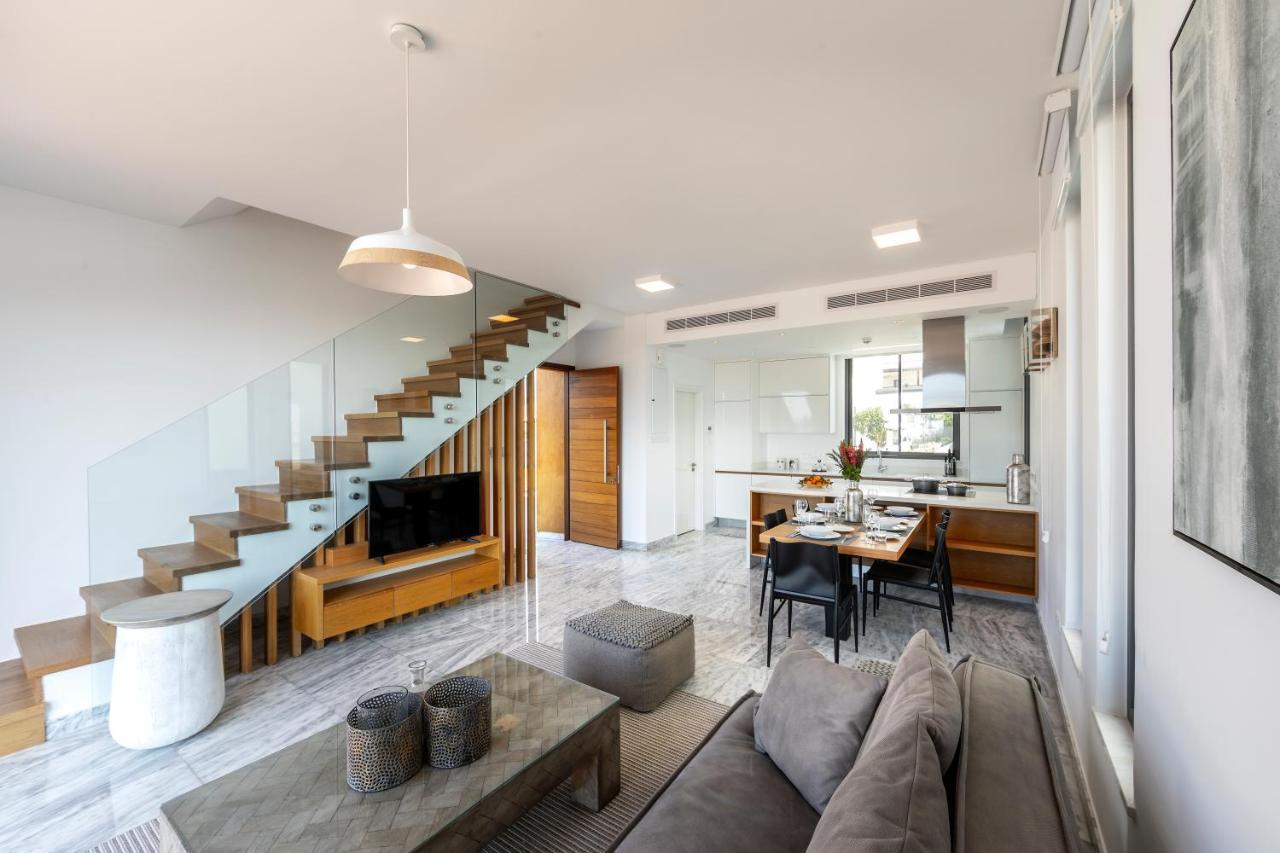 Villa Laurus 6, Walking Distance To The Beach Paphos Bagian luar foto