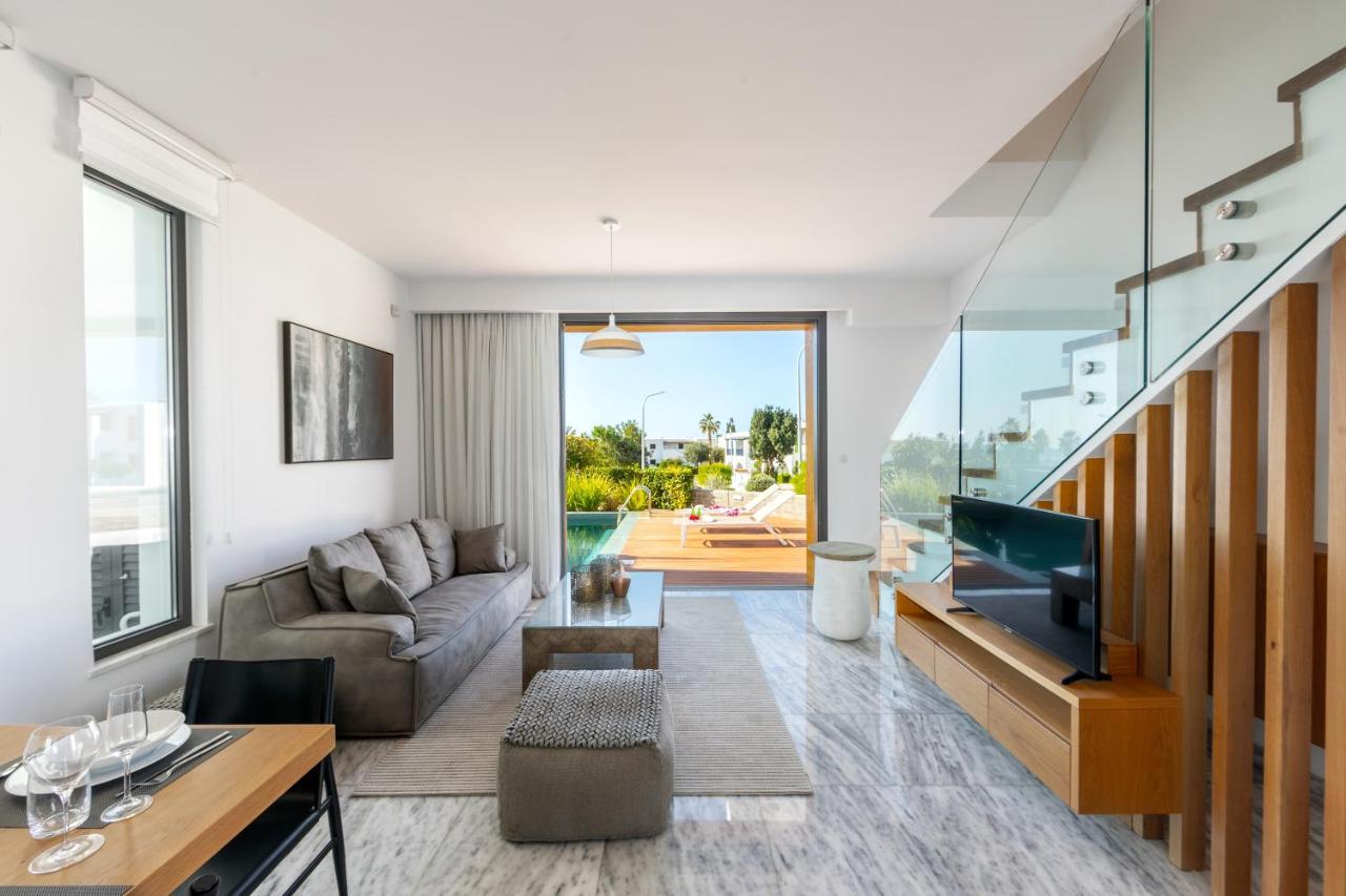 Villa Laurus 6, Walking Distance To The Beach Paphos Bagian luar foto